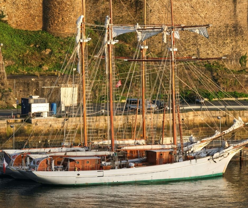 Mittelalterliches Boot in Brest