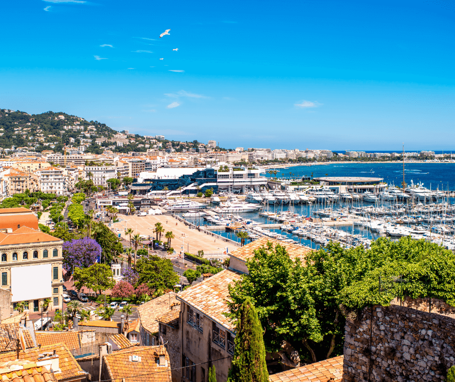 Hafen in Cannes, Frankreich, Häuser Stadt von Cannes