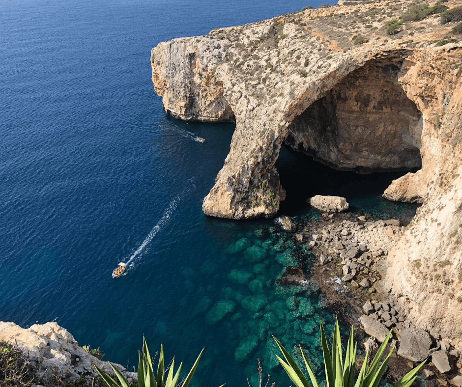 Der Felsvorsprung von Ghar Lipsi auf Malta 