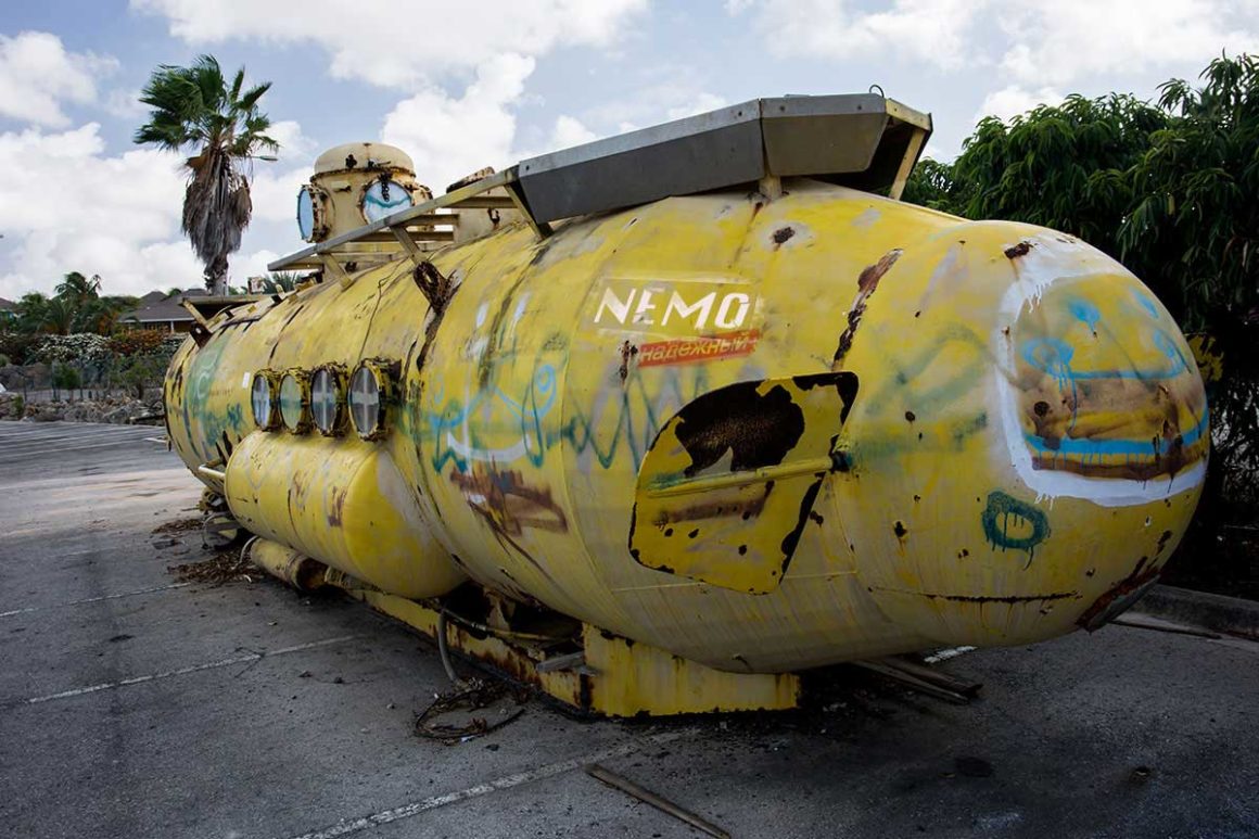 submarino en ruinas