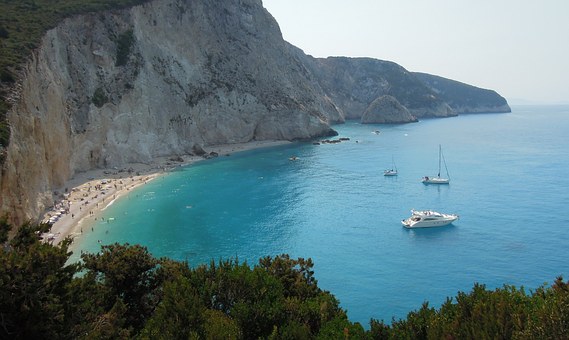 Los clientes eligen la navegación por Grecia en sus vacaciones