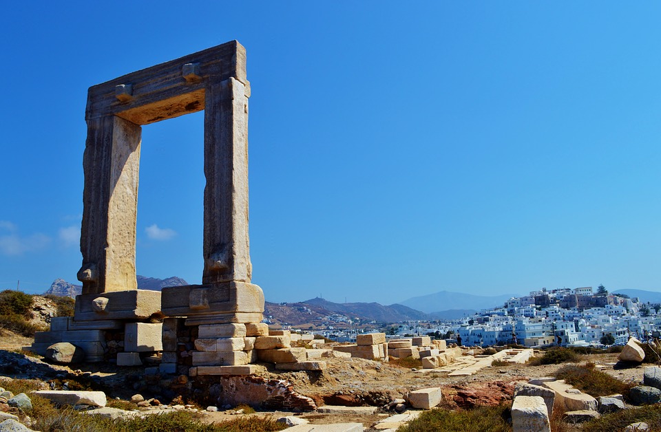 Un destino para disfrutar con el alquiler de barcos en las Cícladas es Naxos