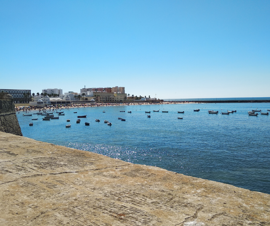Murallas de Cádiz. Paseo en barco para disfrutar de la costa gaditana.