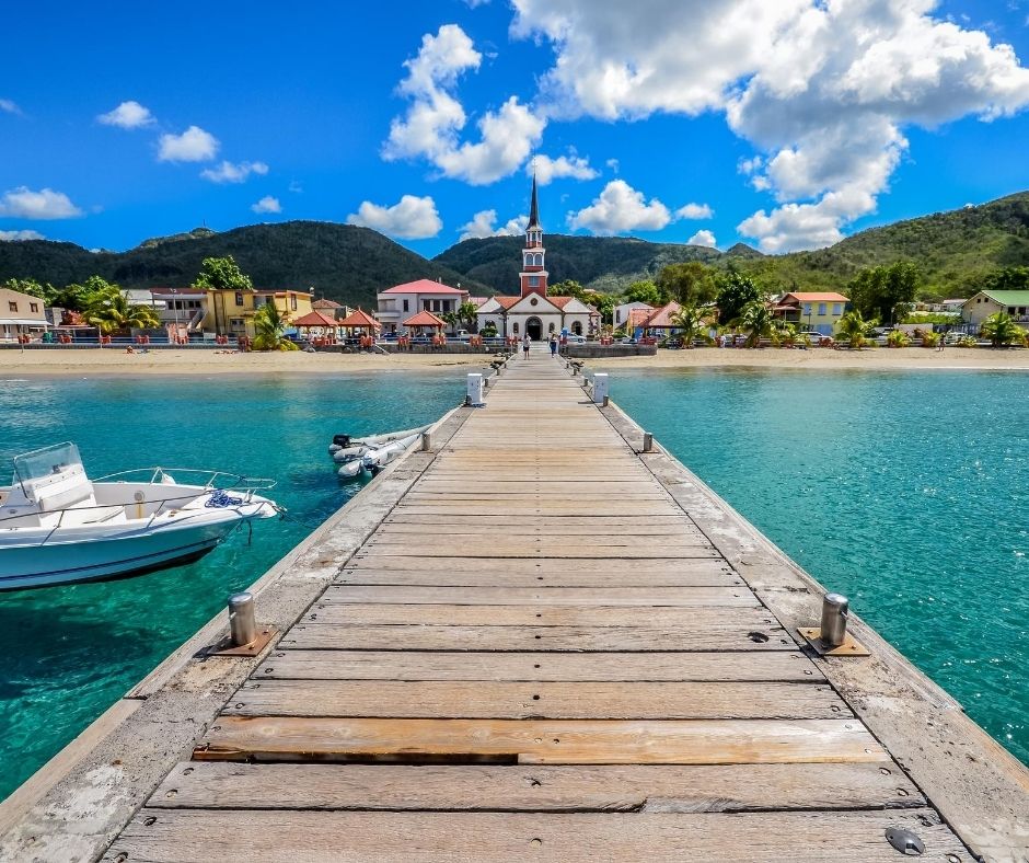Martinica, privilegiada por su situación geográfica y maravillosos paisajes, es uno de los sitios más top en el que navegar.