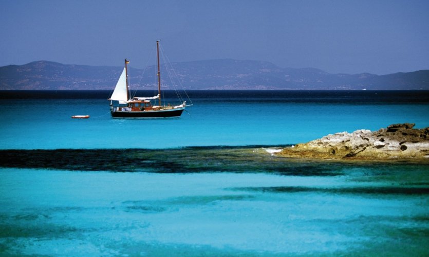 Photo de la mer bleue turquoise de Formentera
