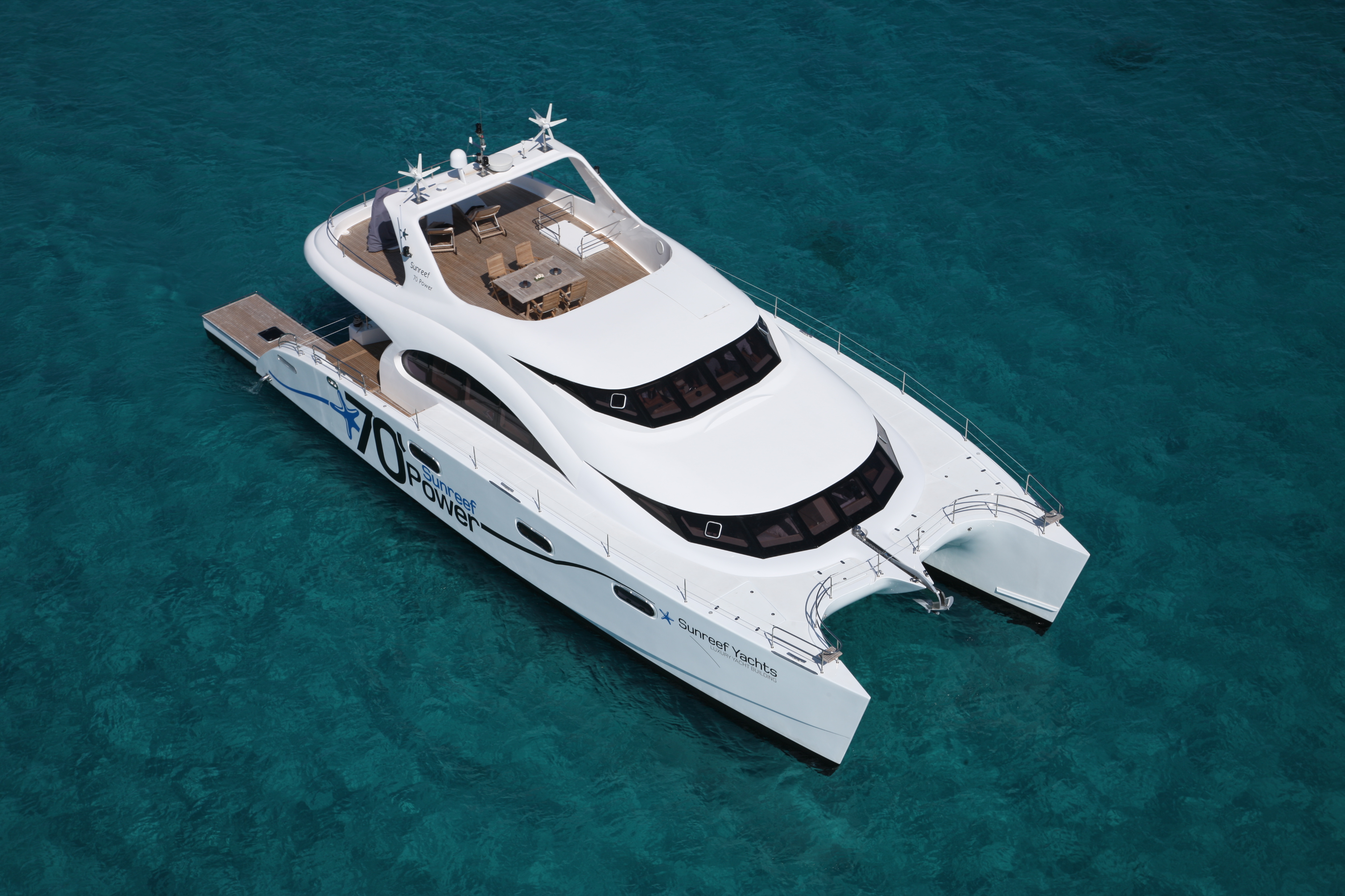 Catamaran de luxe en location avec Nautal 