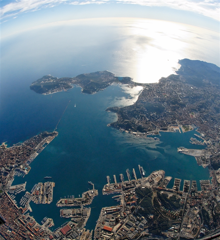 Toulon : la destination qui vaut le détour. - Le blog de Nautal | Toute l'information autour de la location de bateau