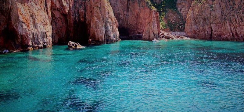 Scandola vue d'un bateau