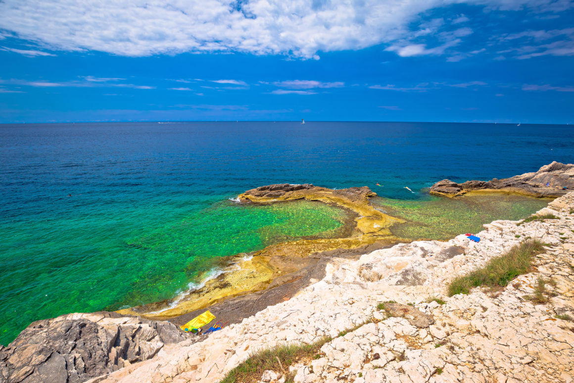 plage dans la région d'Istrie en Croatie