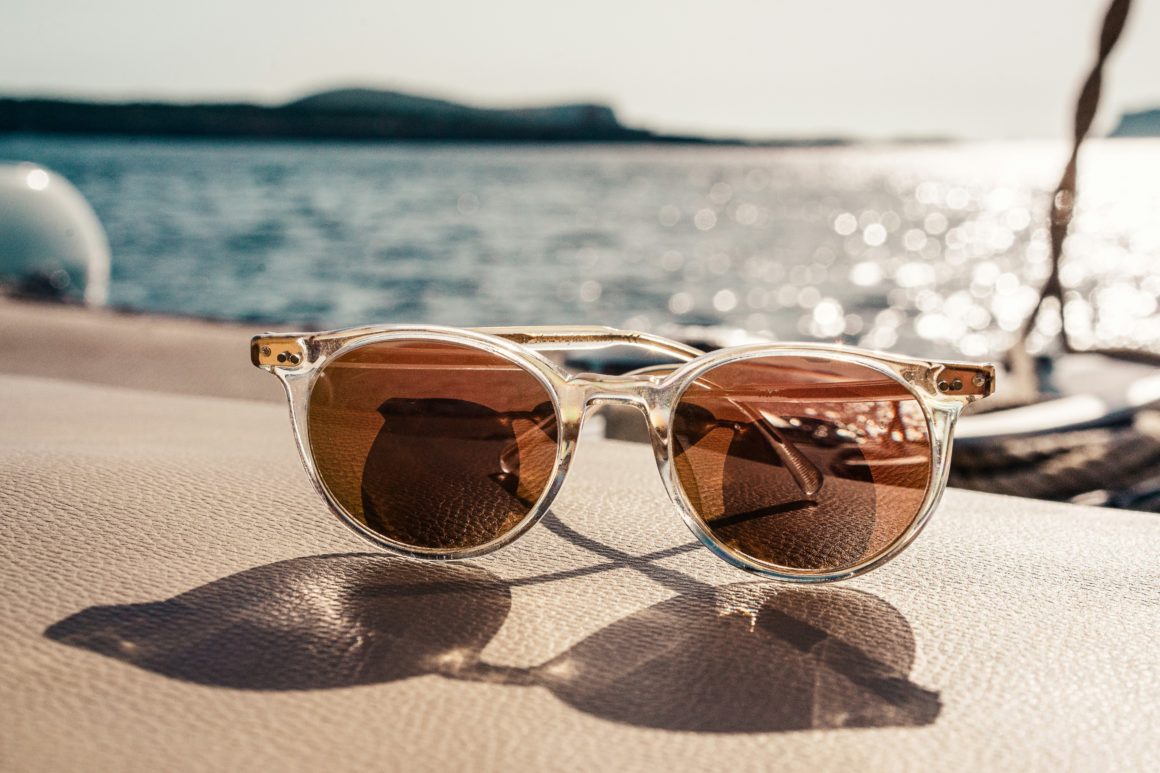 occhiali da sole per andare in barca