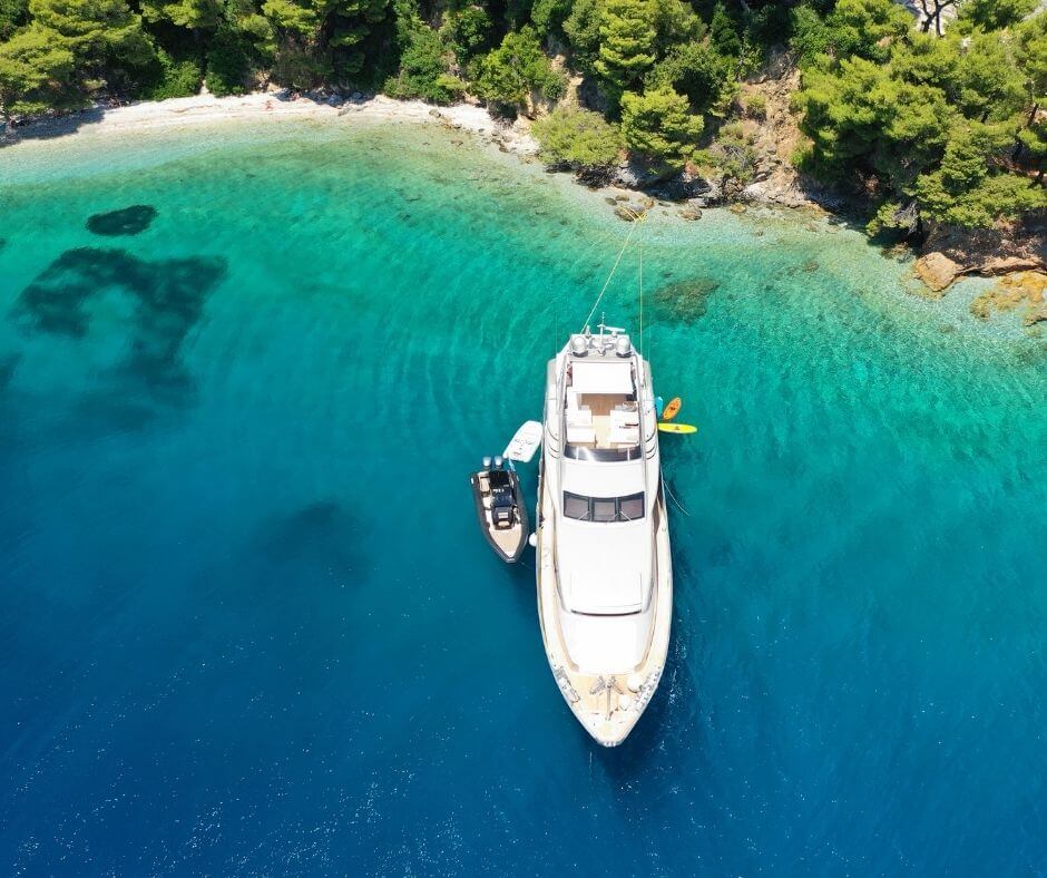griekenland eiland azuurblauw droomvakantie luxe jacht
