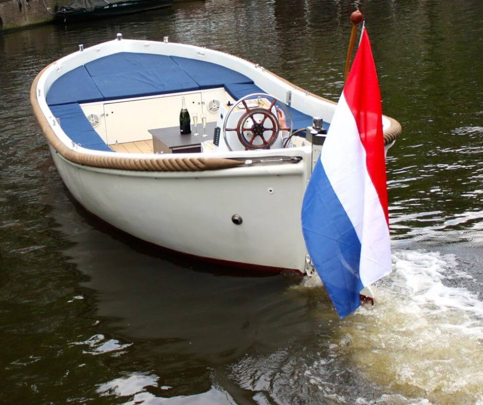 Nederlandse sloep varen