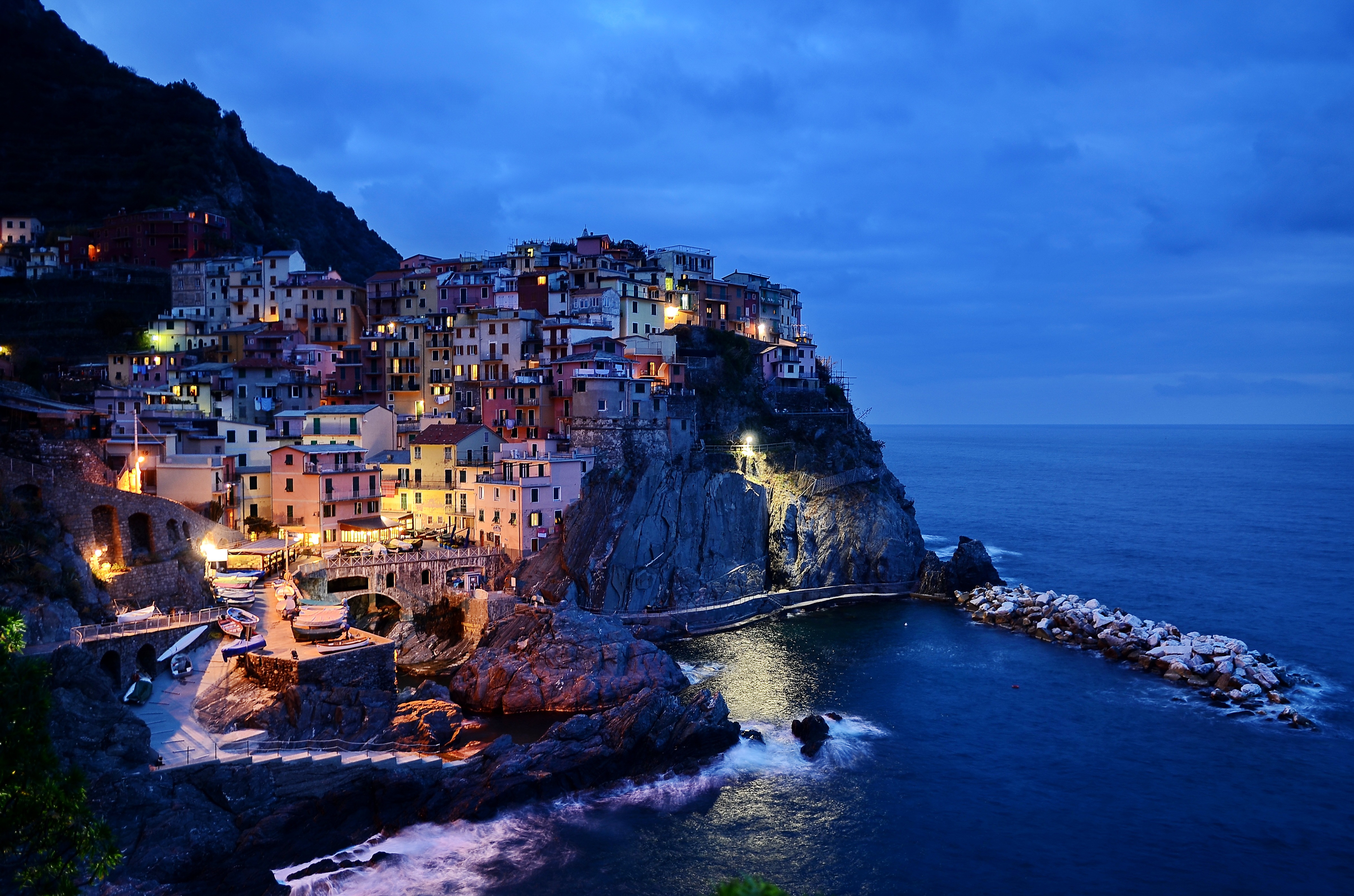 seaside town, renting a boat in italy