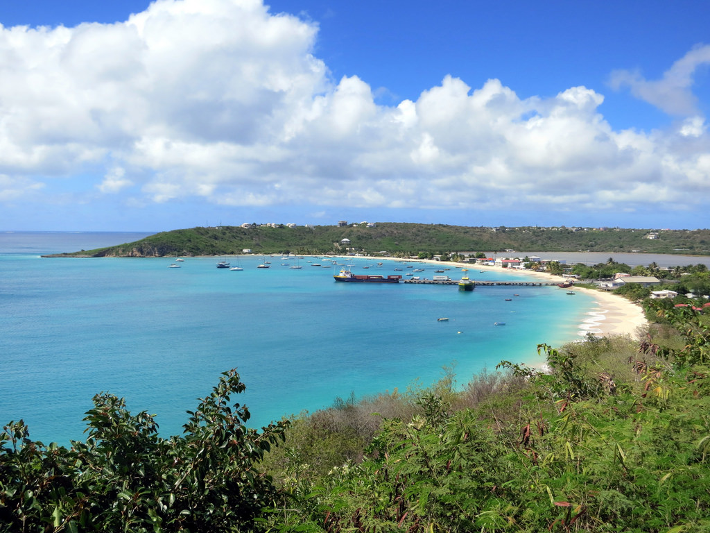 Explore the Caribbean with your boat charter in St Martin