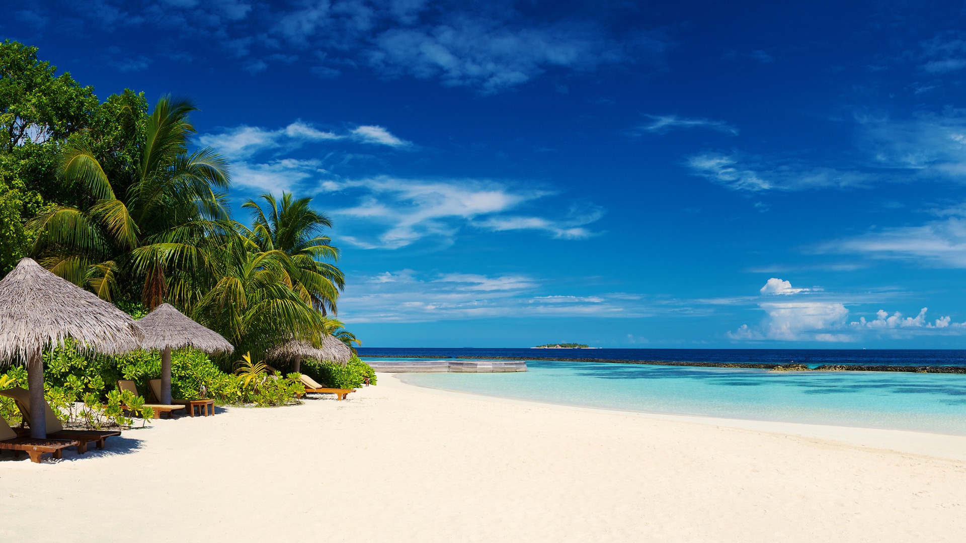 Stop on route at Martinique beach