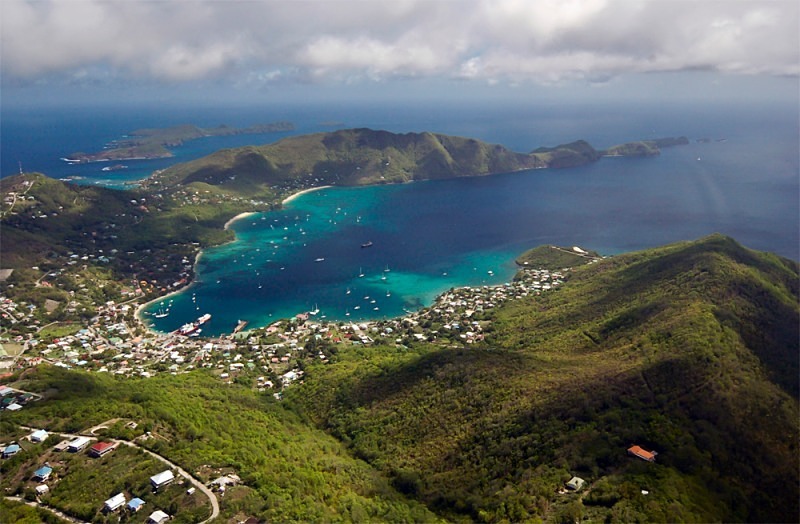 A photo with spectaular views of Martinique and Saint Lucia