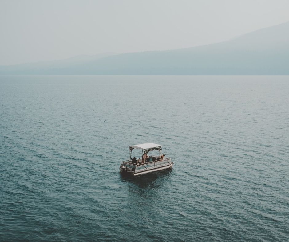 boat sailing through lake Champlain 