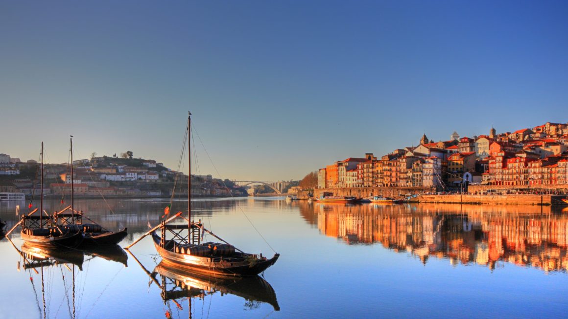 travel guide to Porto
North Region
Portugal
City
Mooring
Sunset