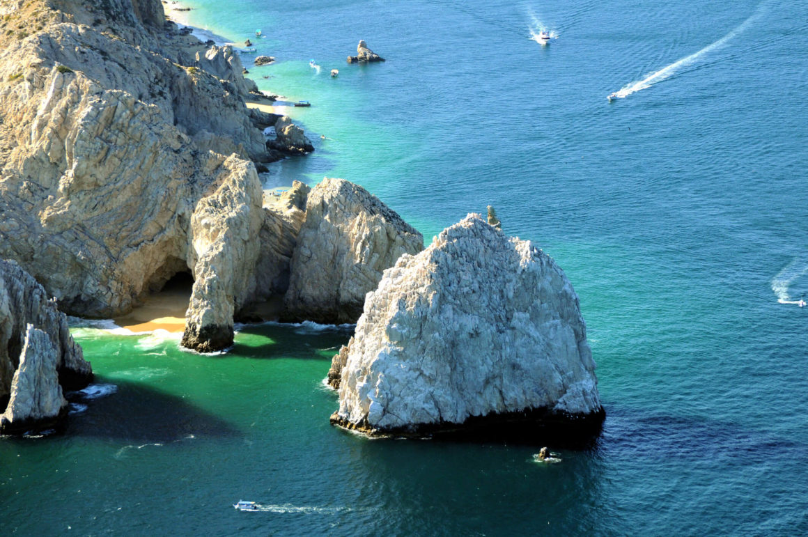 The rock formations in Cabo San Lucas